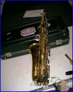 BUNDY II The Selmer Company Brass Saxophone SAX & Hard Carrying Case