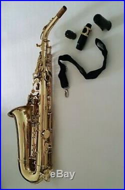 Intermusic Eb Alto Saxophone Sax Gold Finish Outfit with Hard Carry Case B Stock